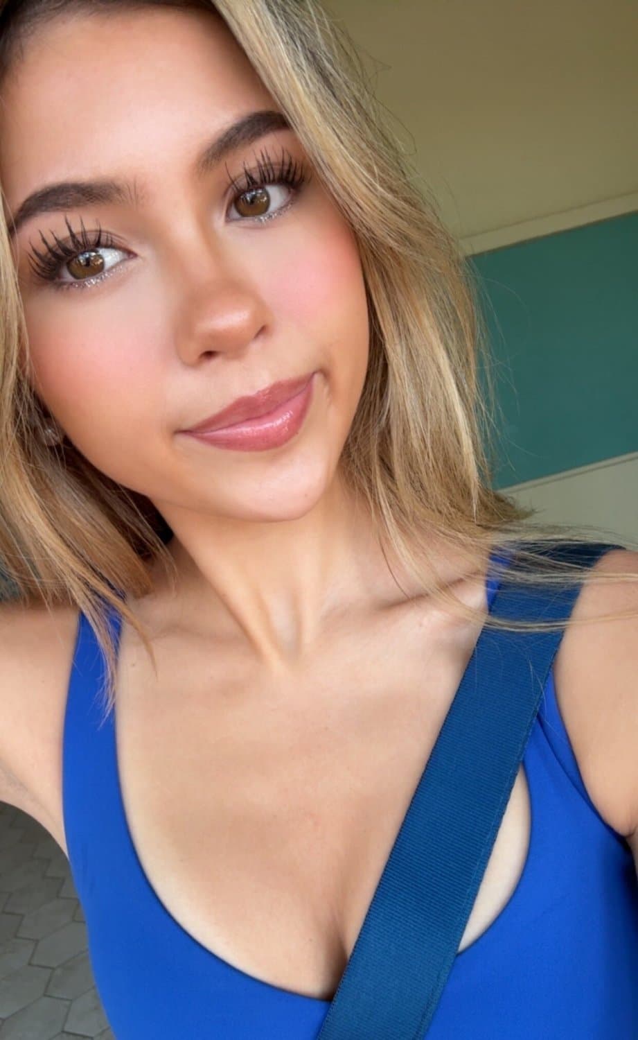 Sandy - One in à million gf