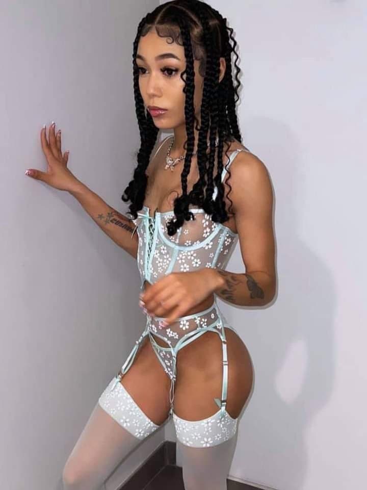 I love Coi Leray her body is perfect!