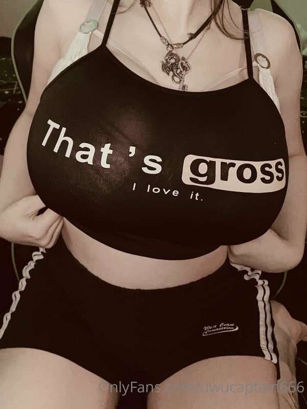 Uwucaptain666 pics that make ur dong explode (3)