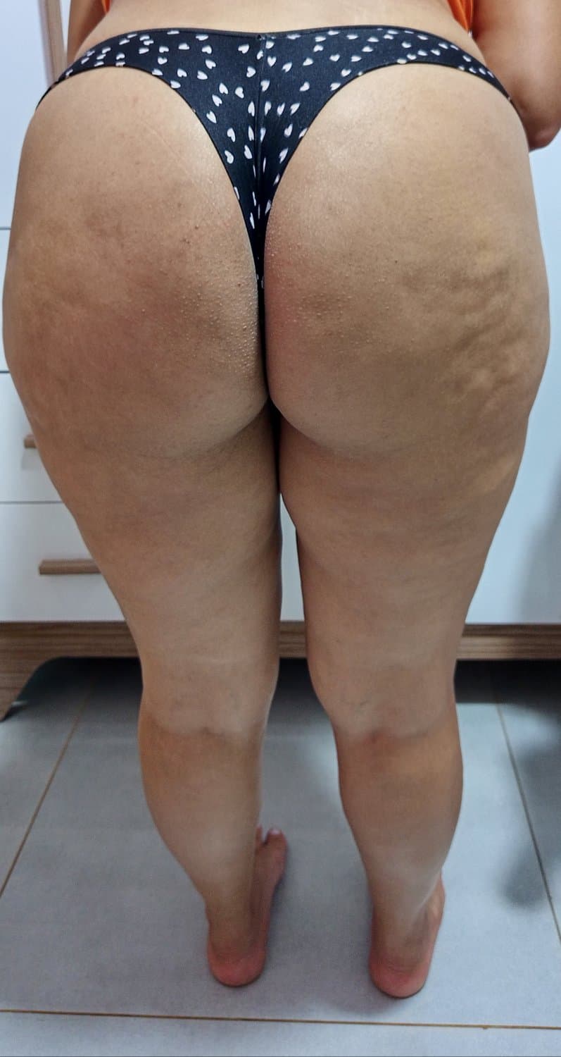 Calcinha nova na bundona da esposa