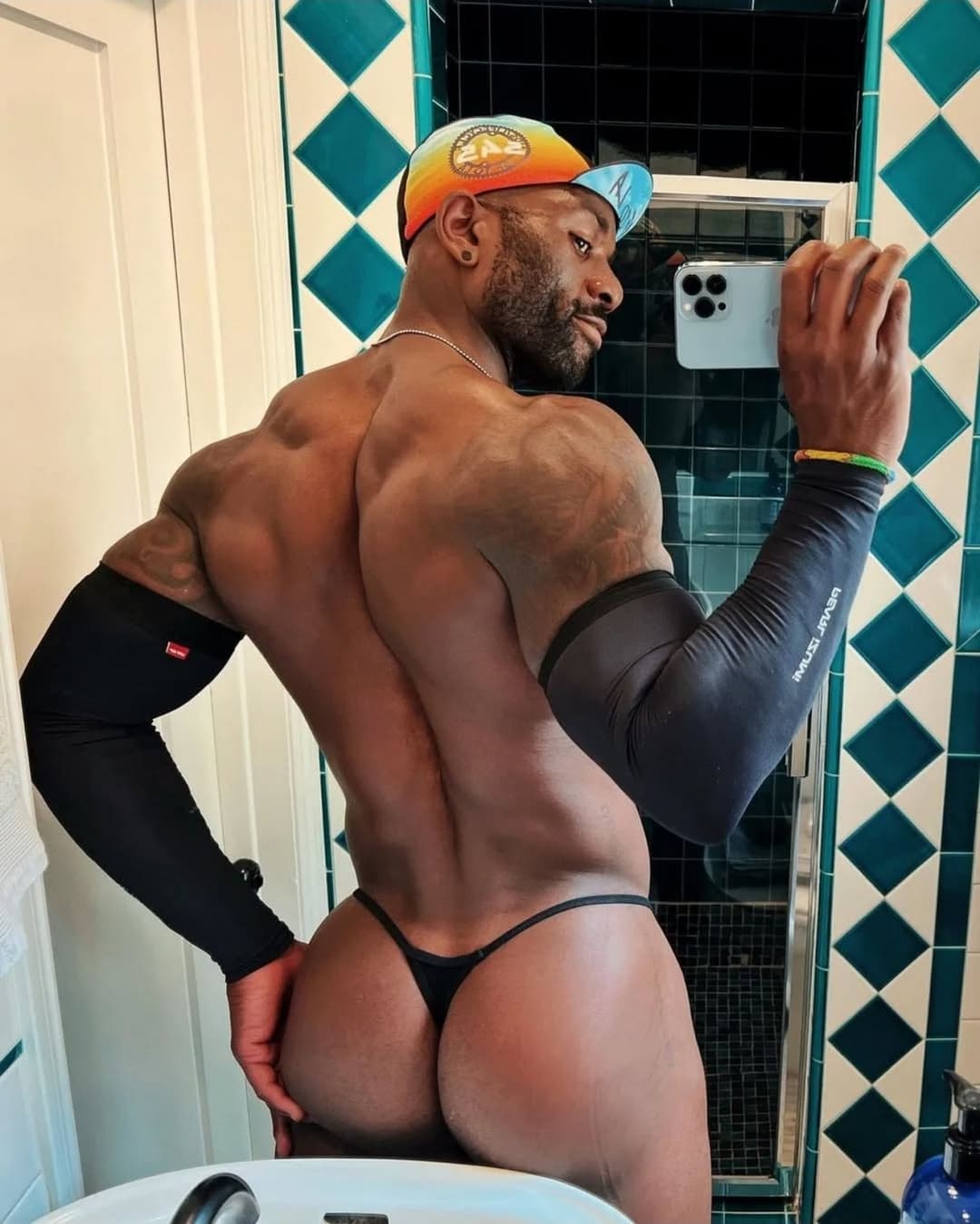 KEVIN CARNELL ?? FULL THROTTLE BLACK BODY ????? LOVE HIS ASS ?????