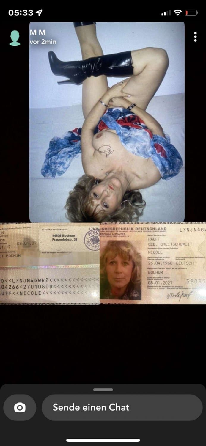 Na los nicole hauff bettelt schon danach von euch endlich gefickt zu werden sie will sperma Haben