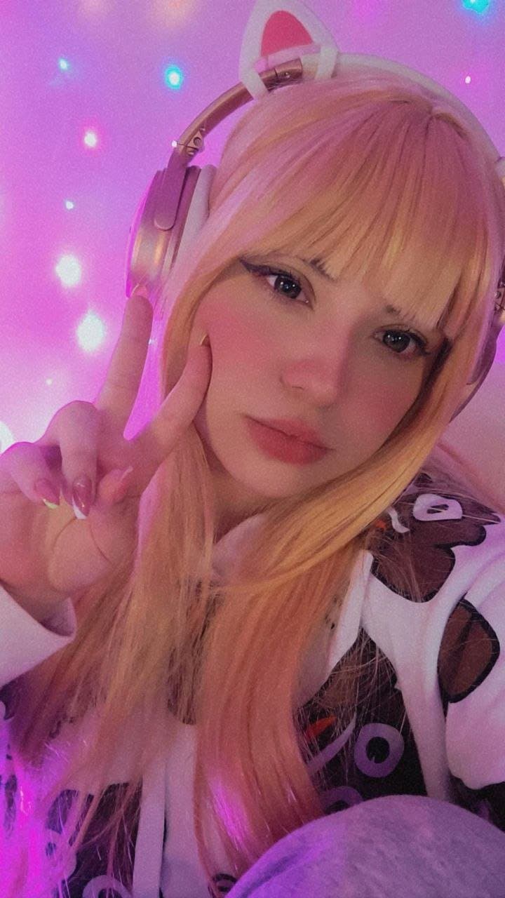 Sakura com algumas cosplays