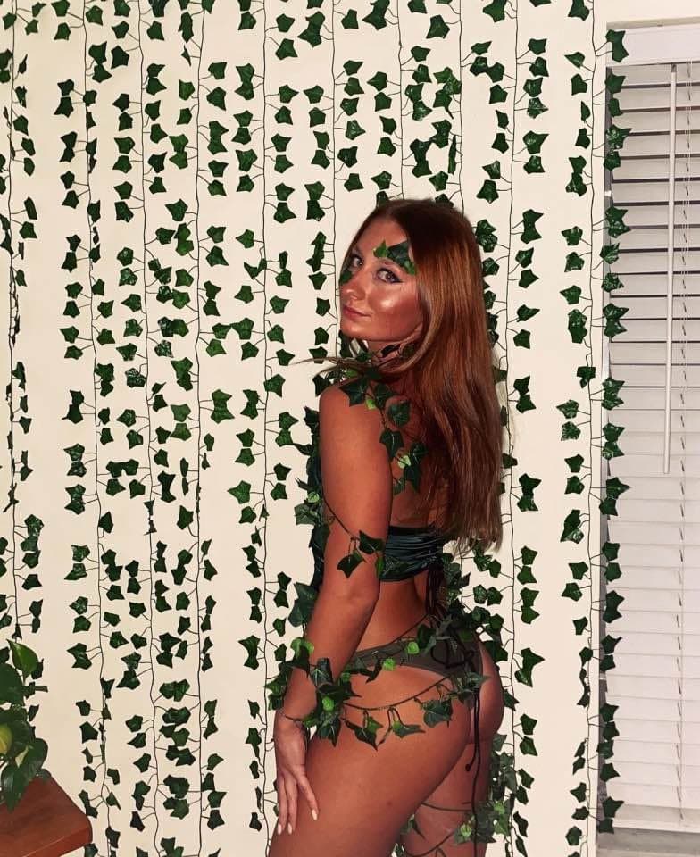 Sexy slut Nika, 23, shared to me by her ex, Kik tongoloman to share yours