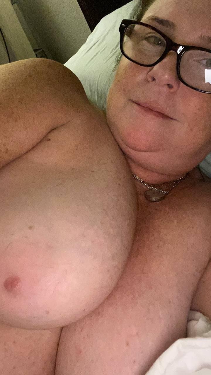 Delicious and sexy mature milf