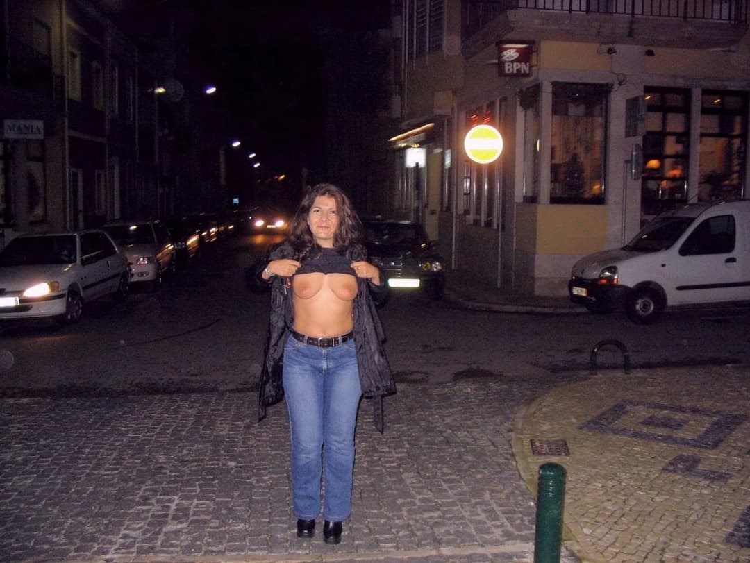 Des seins, des nichons, des nibards....