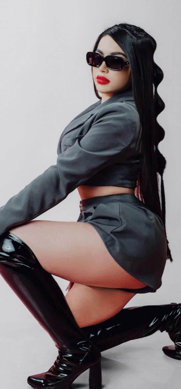 Chica buchona hermosa y de muy buen cuerpo