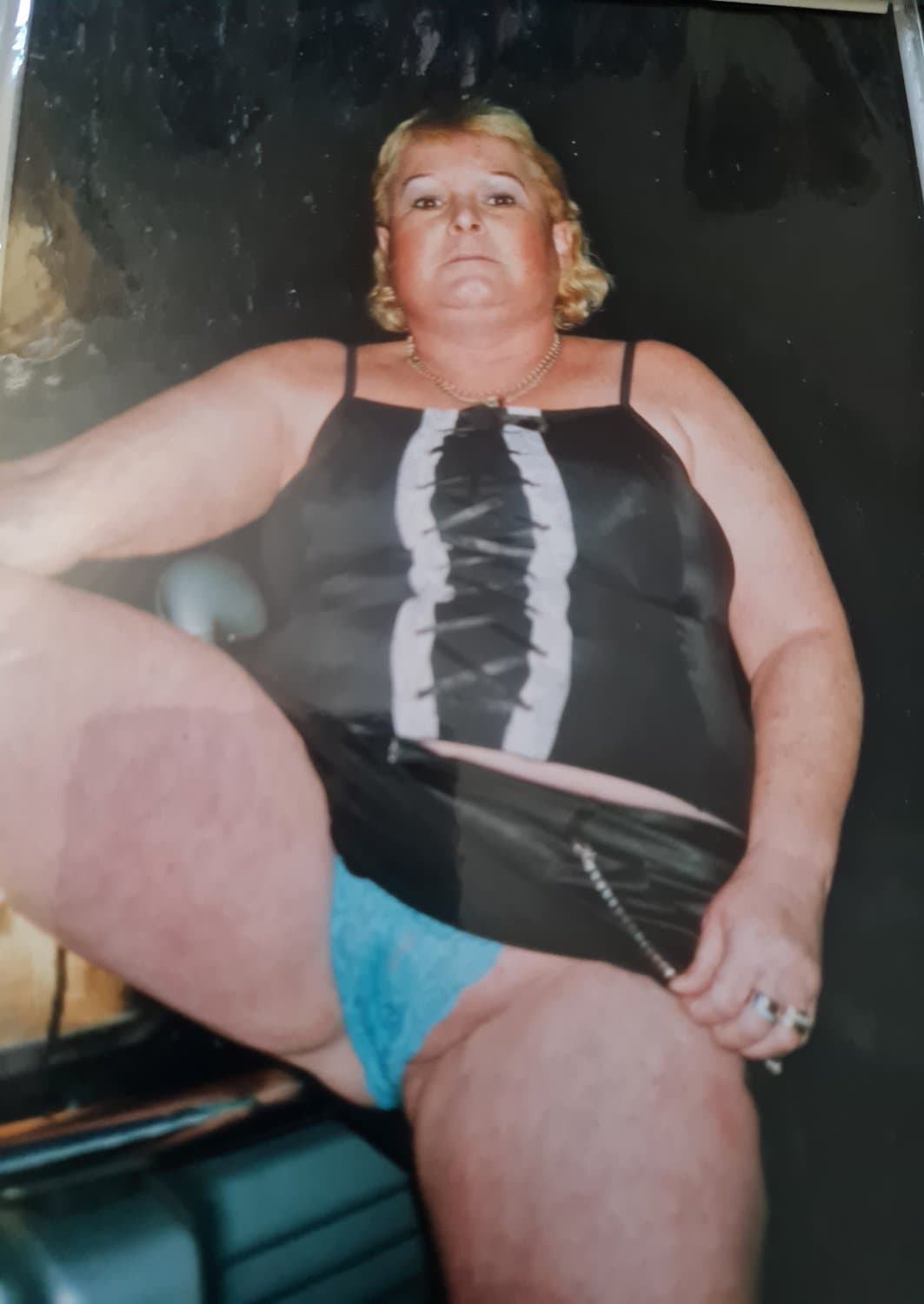 Post and share my wife .ask for more pics