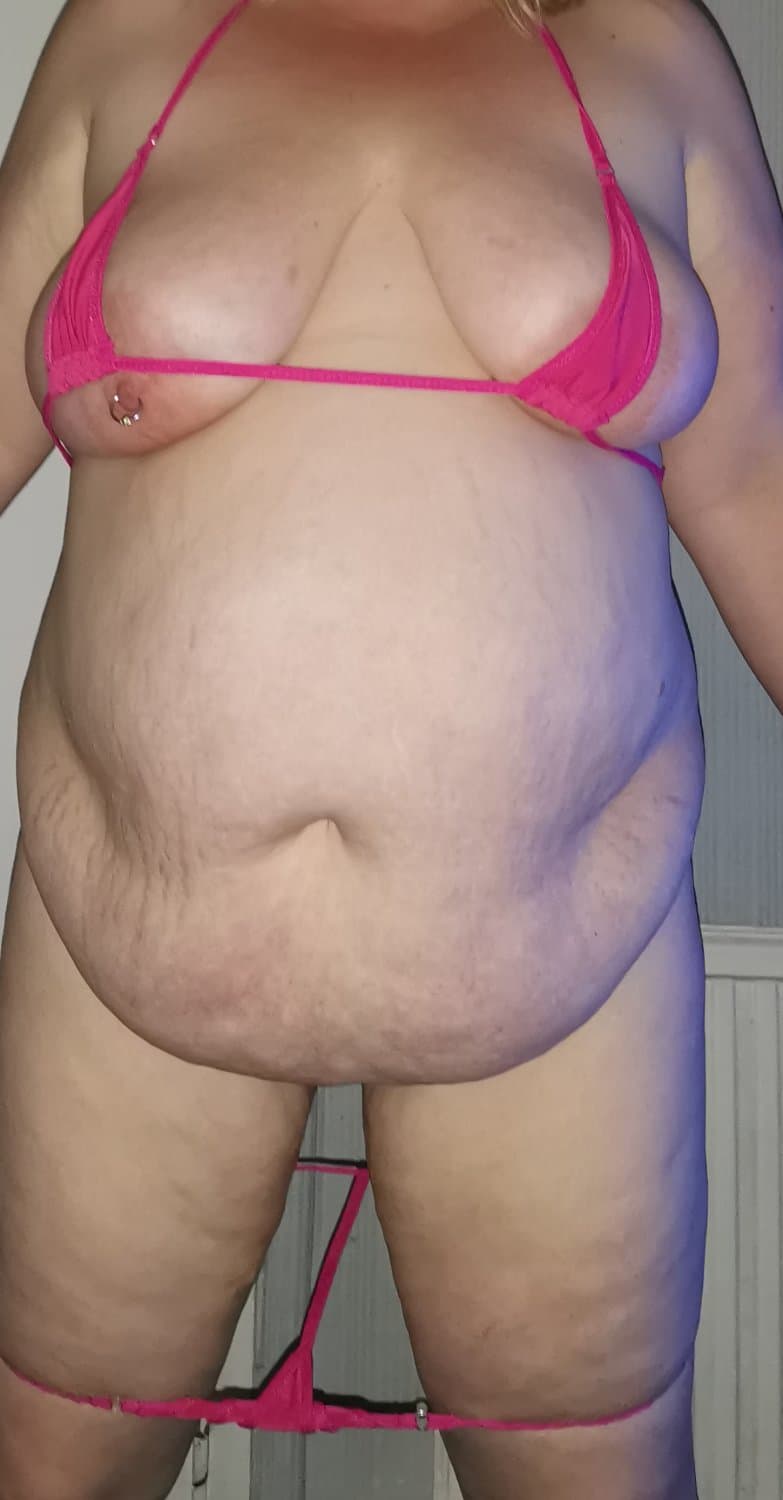 Fat saggy bbw wife bikini too small