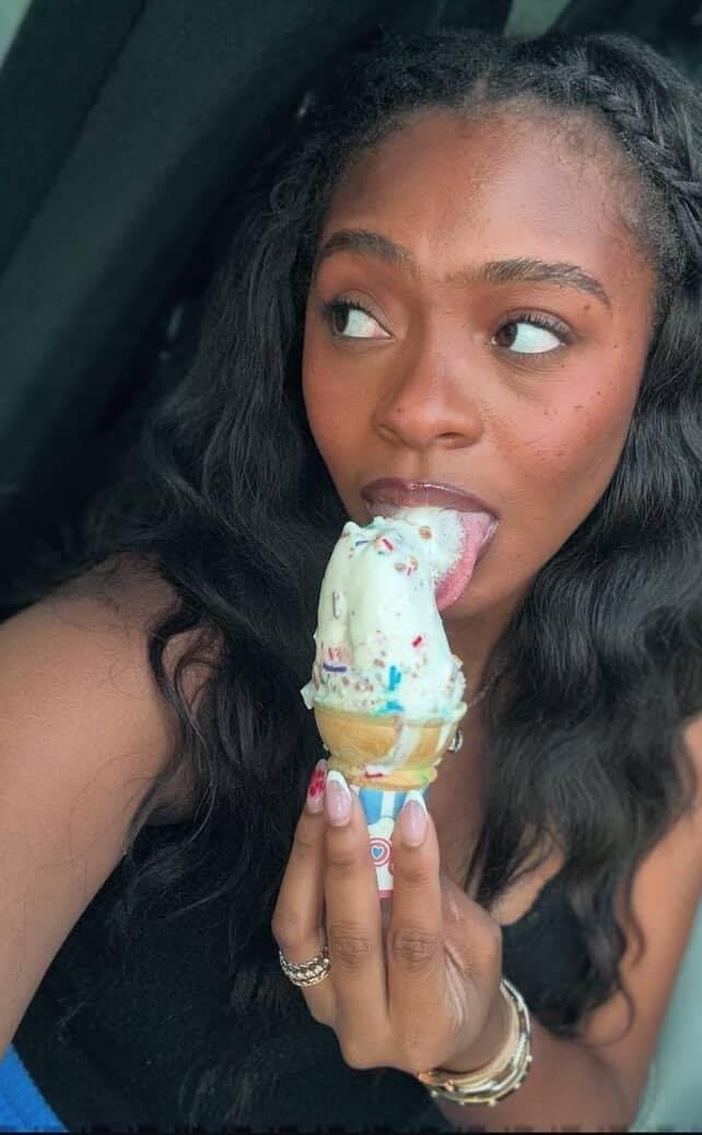 Sexy busty ebony slut Jae