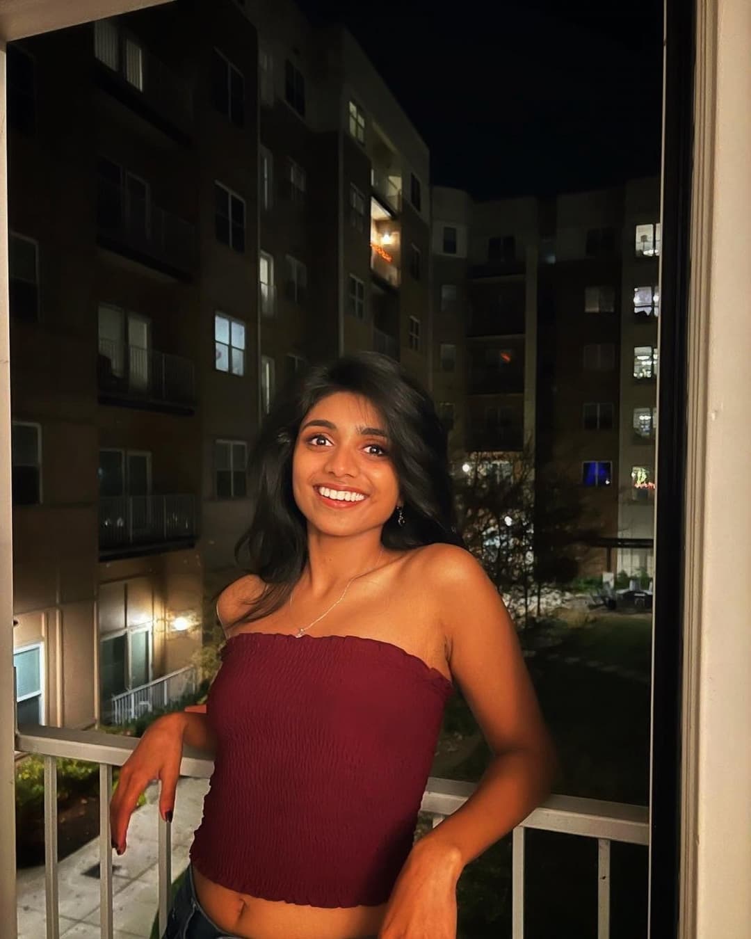 Traditional Kuwait Immigrant Sheethal Shares Tits In Confidence