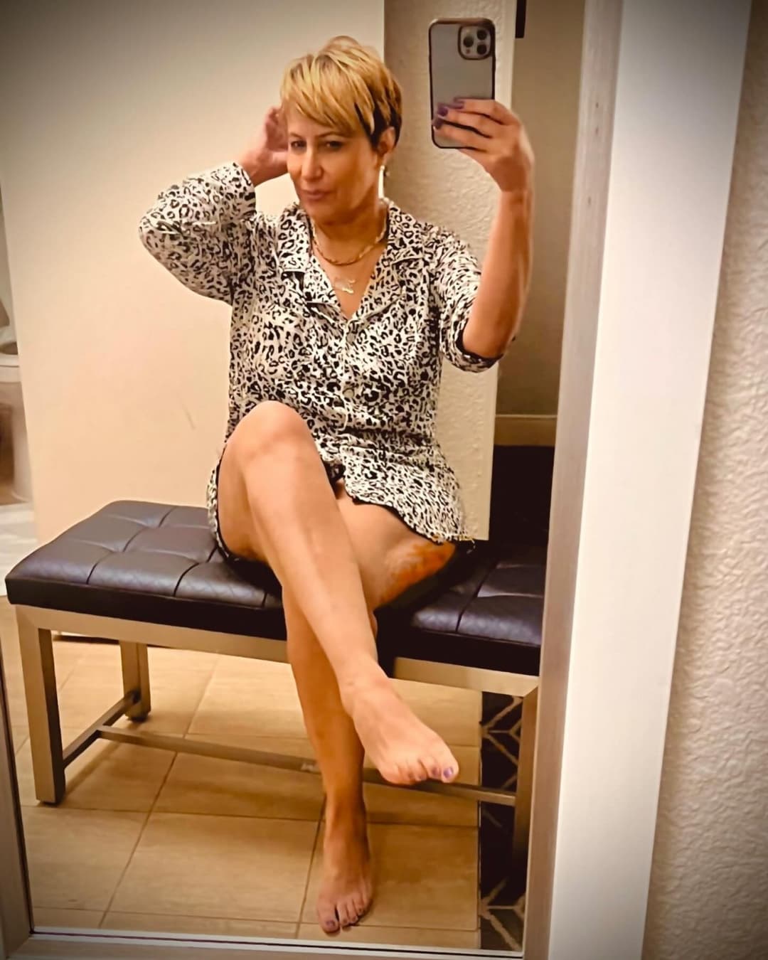 Thick Gilf flight attendant 2