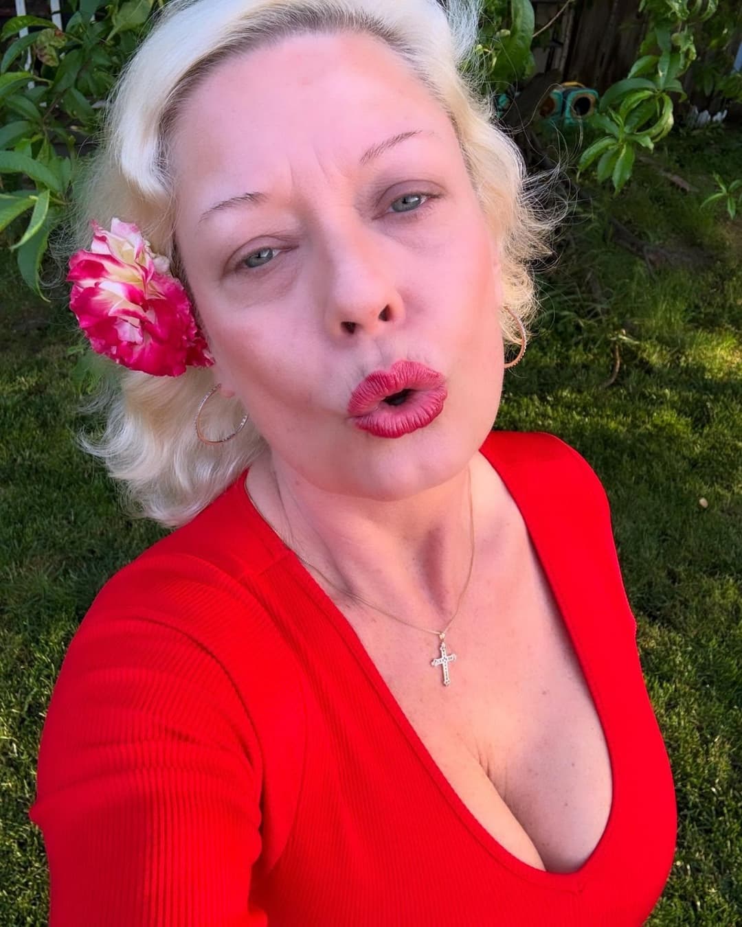 Flower milf