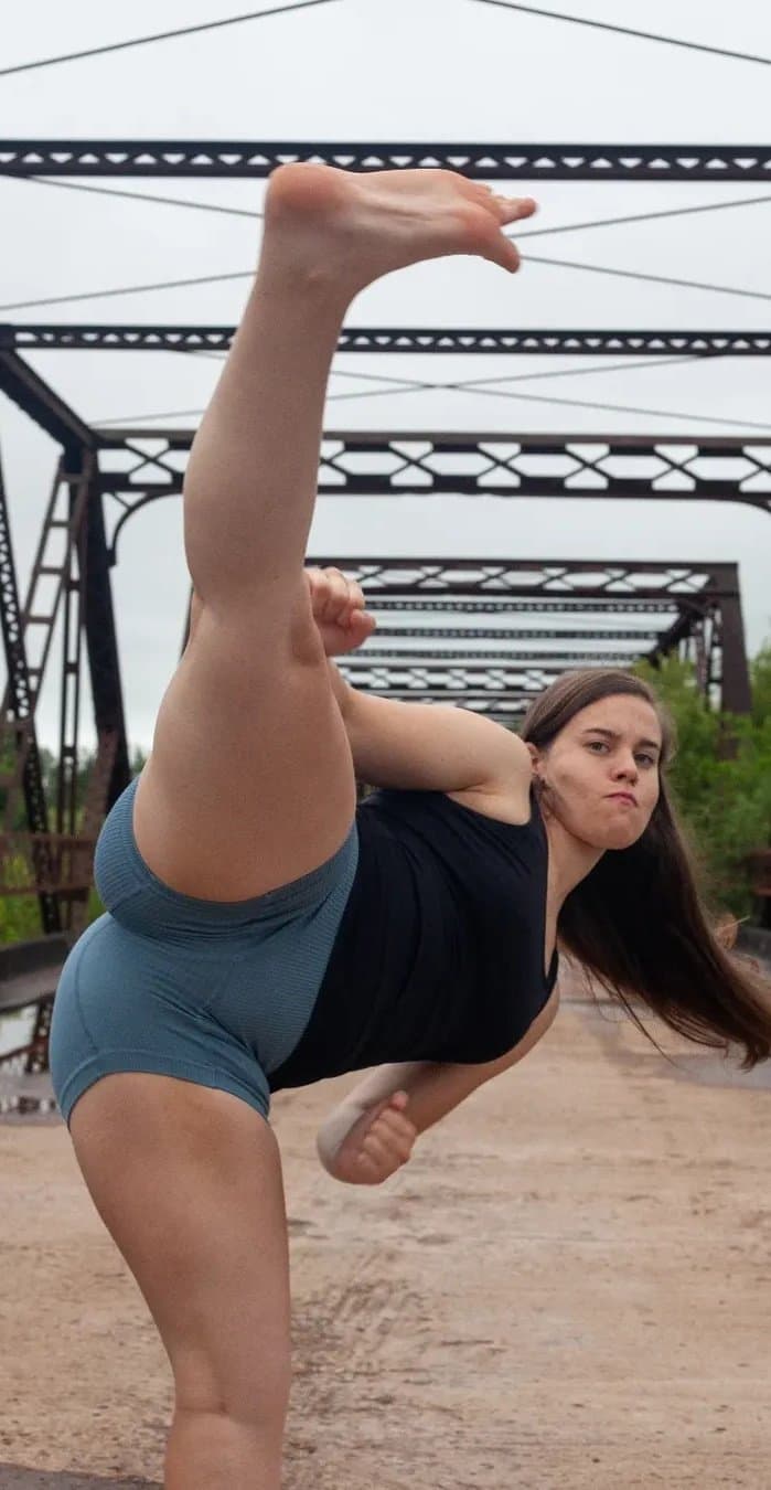 React to the first 20 comments with a ❤️ Recaionare a los primeros 20 comentarios con un ❤️#ant-01