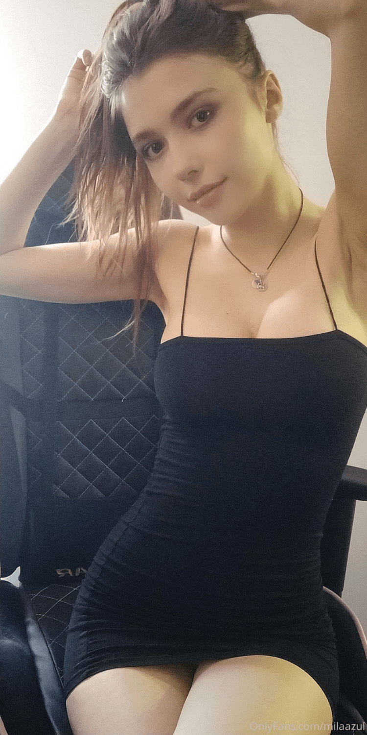 mila azul pretty girl