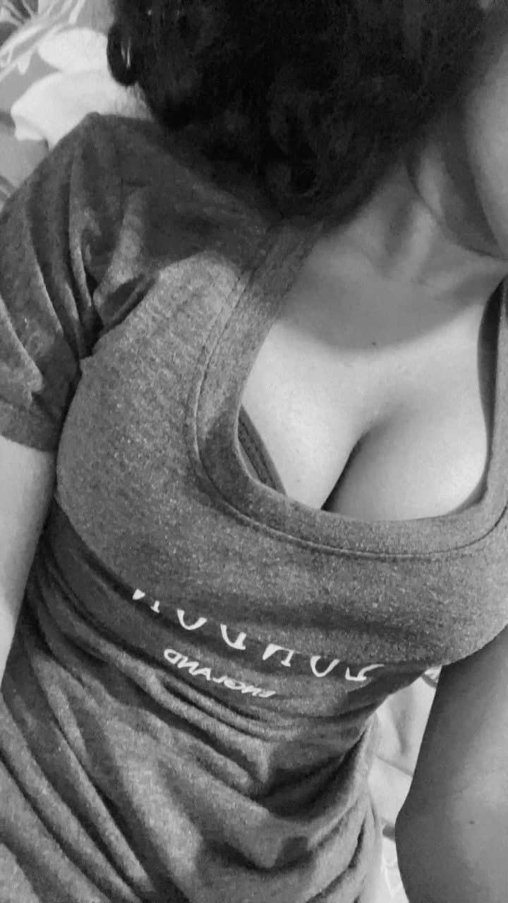 Sexy Hijabi Indian Gf sexy pics and vids leaked