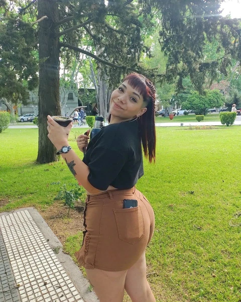 Lari le gusta 3 Argentina ??