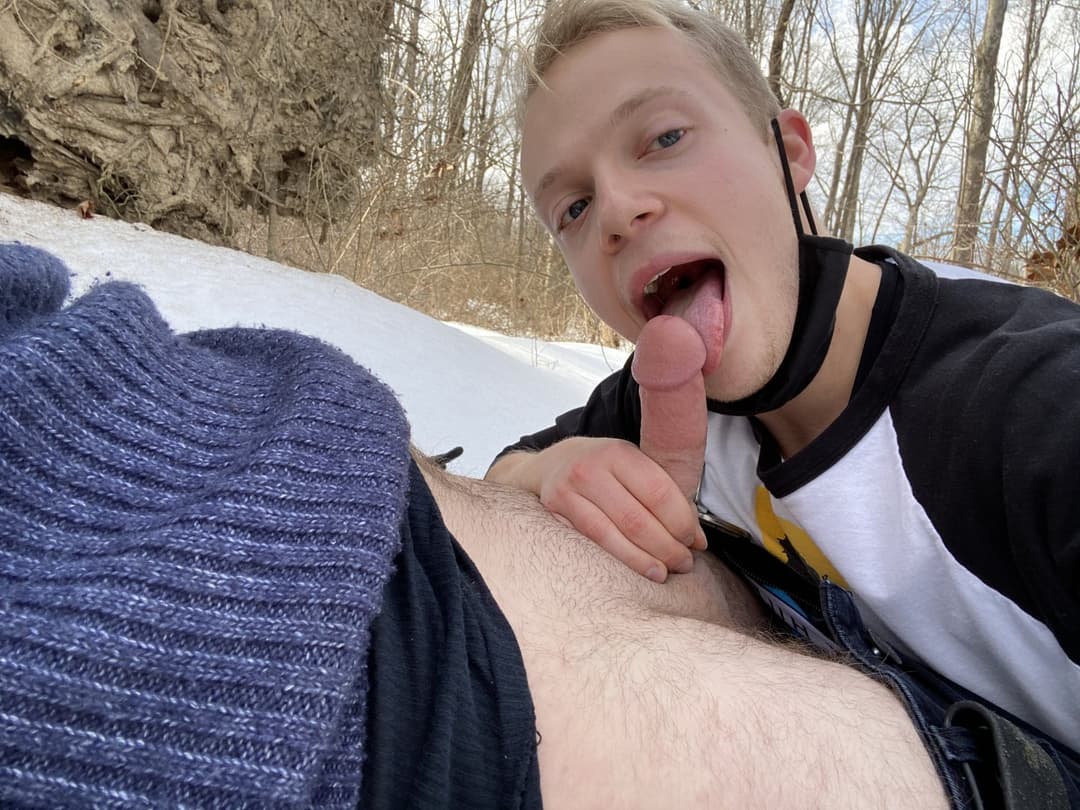 loser Kyle B loves sucking big cocks