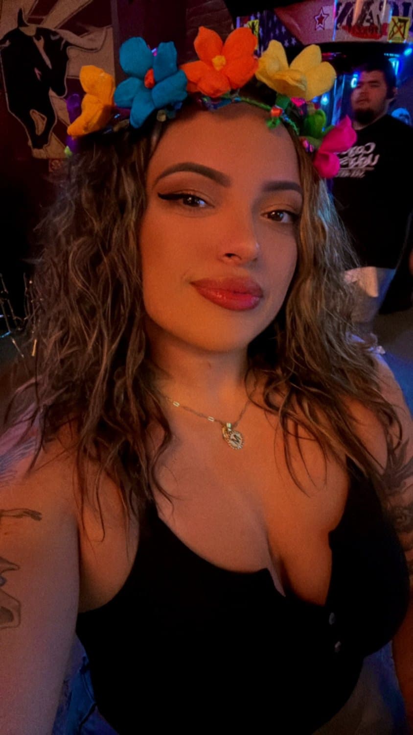 Click to view full size Moe has a strangle hold on me ? (NN)