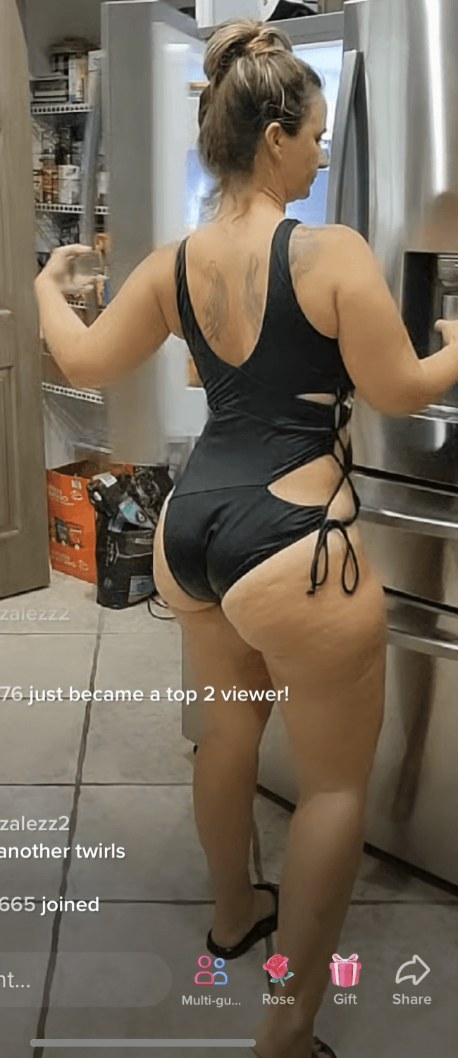 TikTok pawg Julie Vaughn