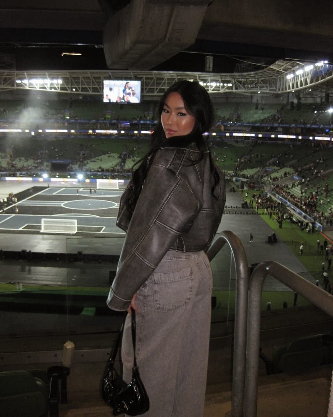 Click to view full size Annie hikari