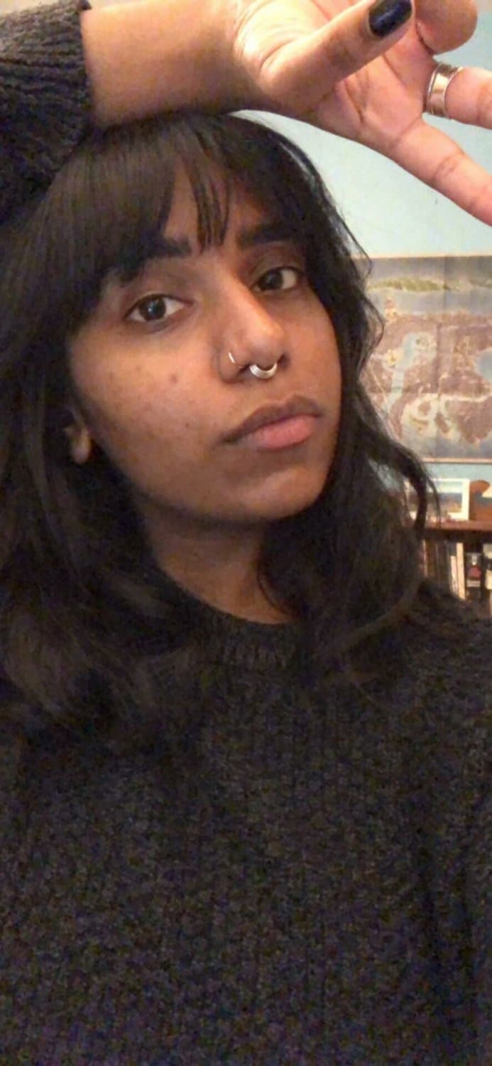 broun girl shoe her sexy curvy body sexy mall