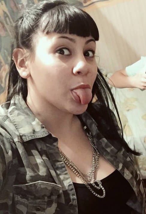 Sandra wants to be reposted everywhere