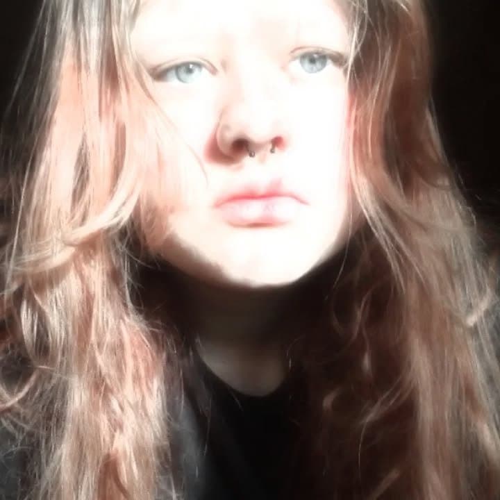 WHITE EMO WEEB MAKING GOONERS NUT