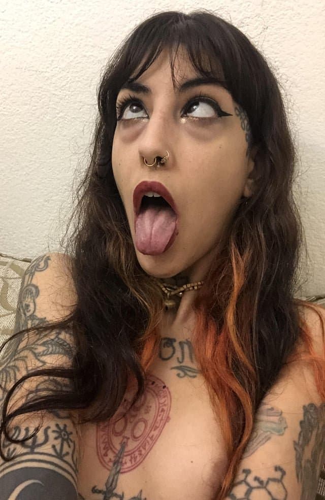 Petite latina metalhead