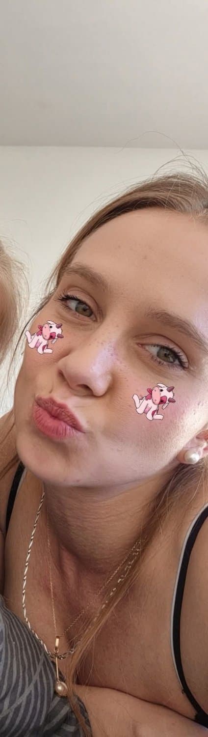 Skinny chienne française exposé