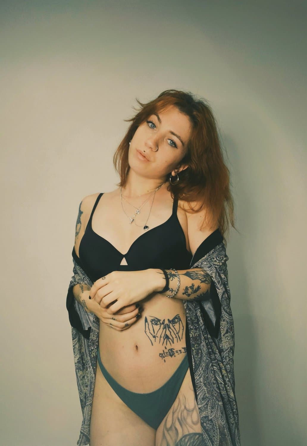 Please someone blast my sister in cum ?