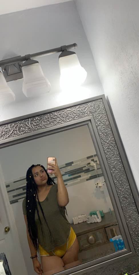 Click to view full size Showing off Latina *limited time*