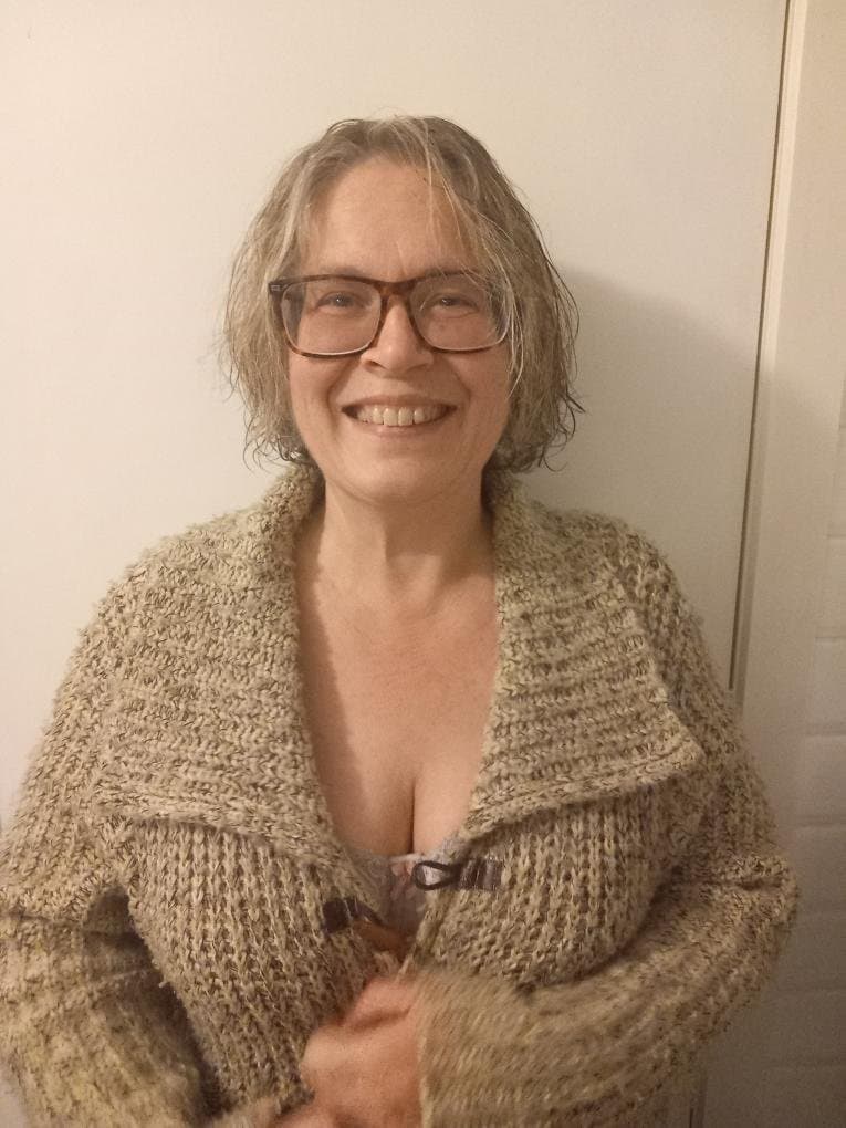 Wer will sie ficken..geile 3loch fickstute aus Belgien. Liebt Sperma und blasen ficken und fisten ❤️