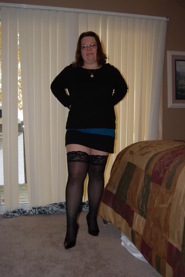 Click to view full size Submitted Lady short skirt stocking heels SPREAD