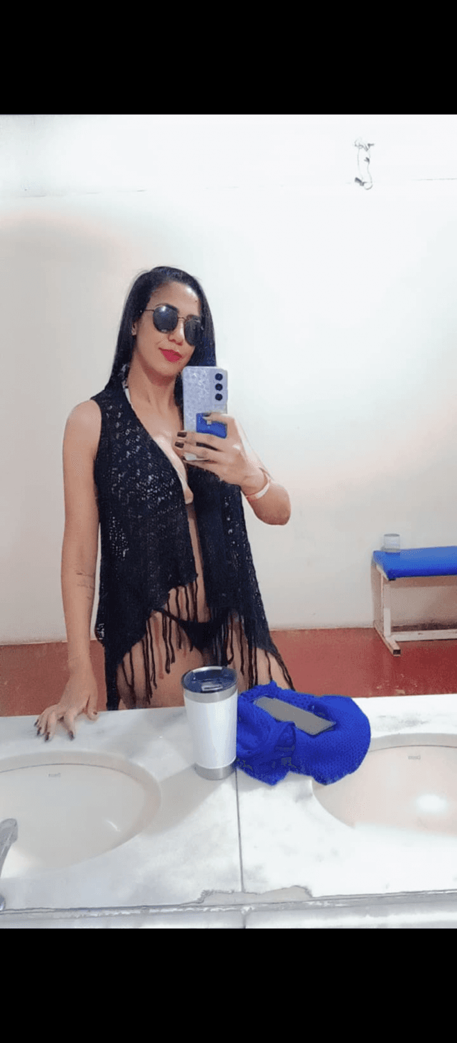 mi amore no serviçooo, tenho um album com 430 midias dela ( so flagras da raba)