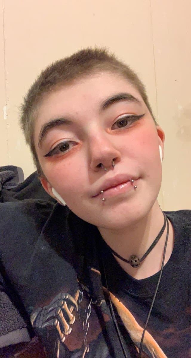 Short hair White tomboy dyke stud Weeboo P2