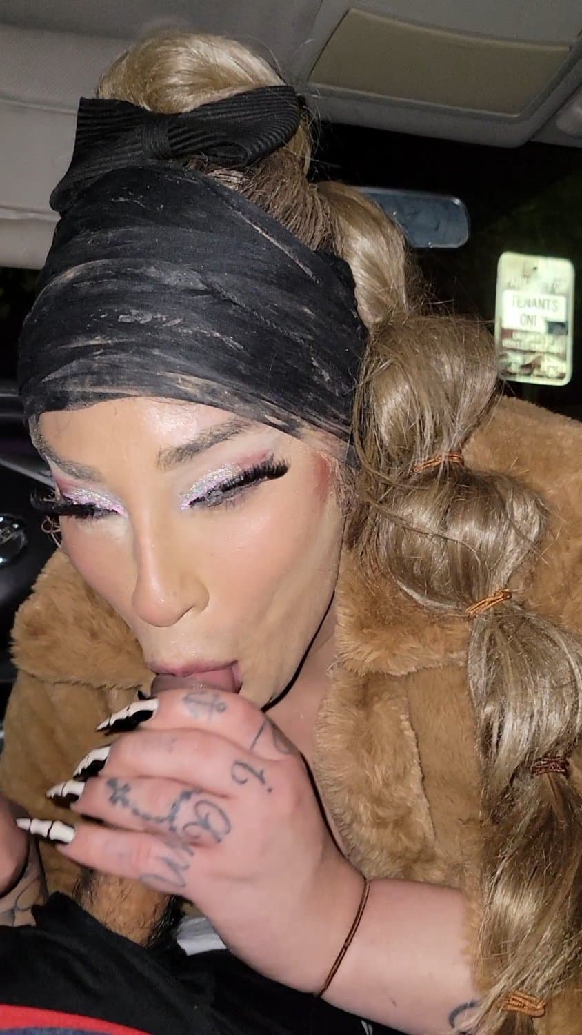 Ts blowjob in car parking lot late night gets interrupted