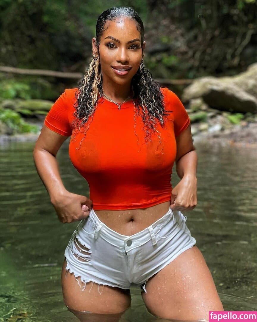 Hot Jamaican gilr - Leiza-Mae Keane @876lizzy, @u220277611