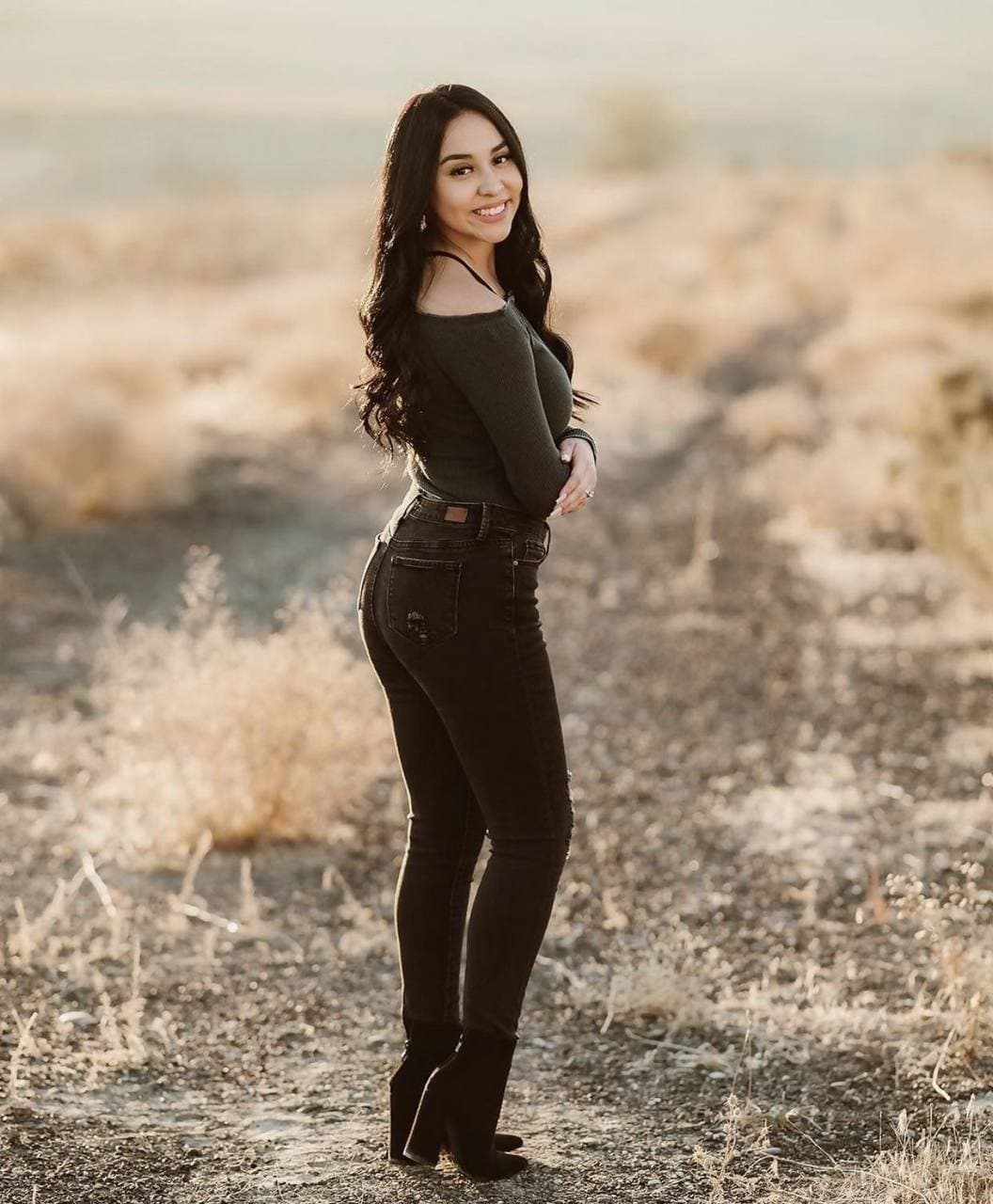 Leo fucking Wendy hard and deep as she moans loud while taking his big cock dm to buy full vid