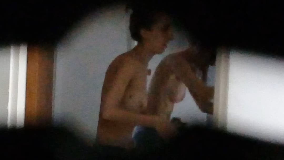 2 hermanas 1 spycam  arg