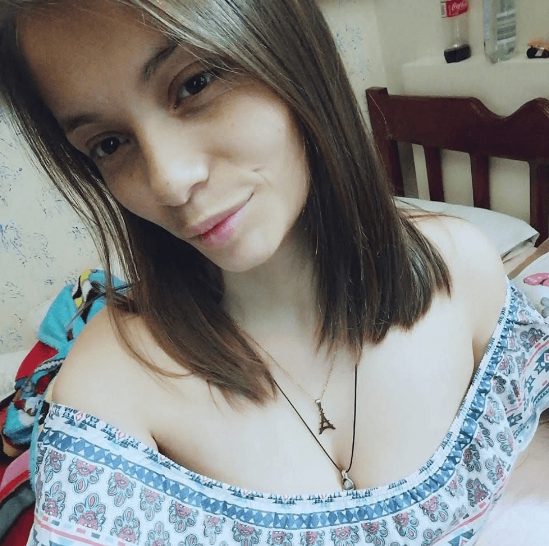 Mamacita rica y soltera jovencita