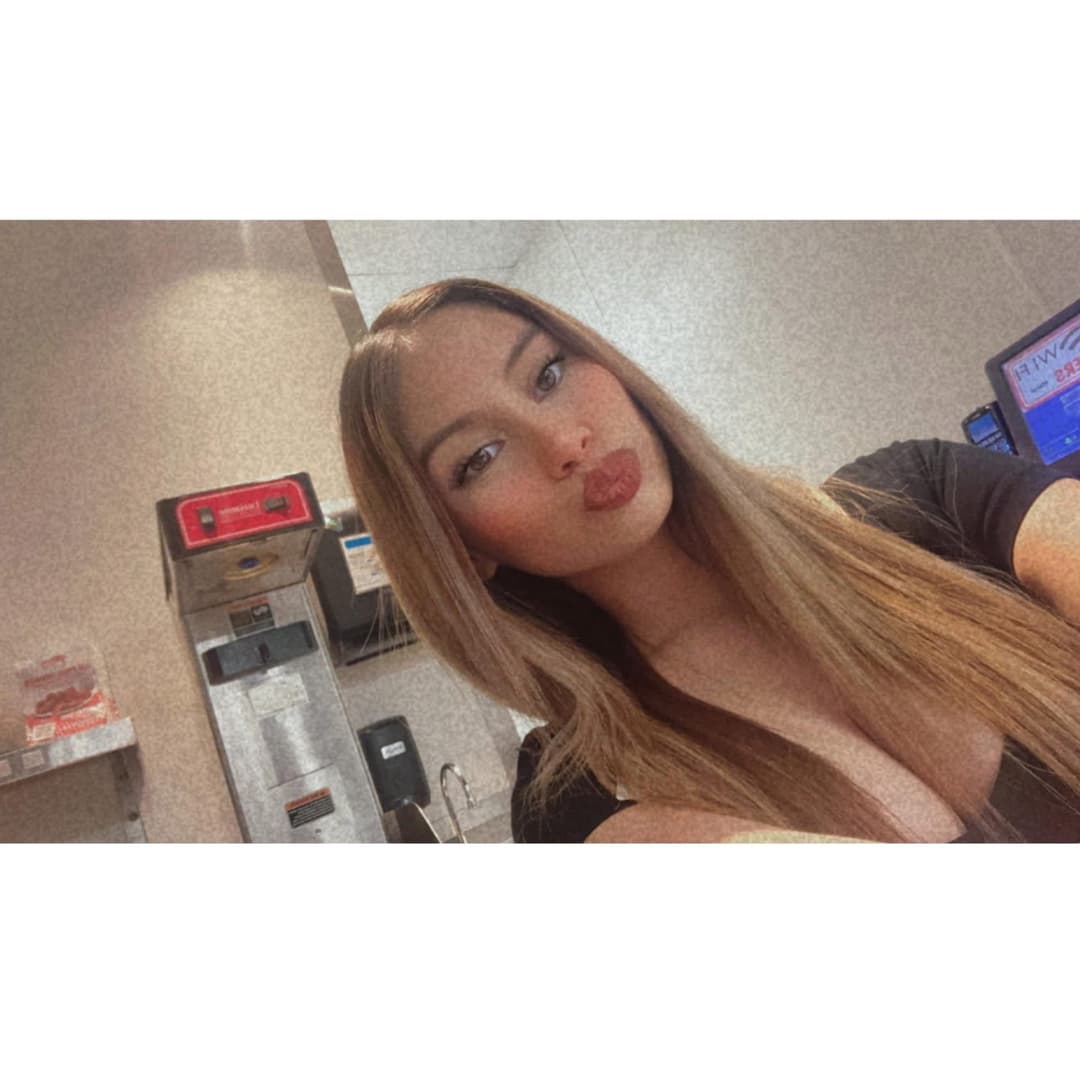 Sexy hooters Latina slut