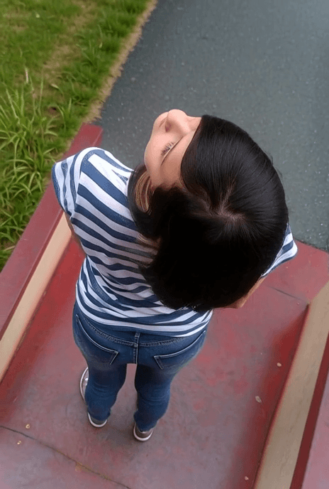 miki showing her panties