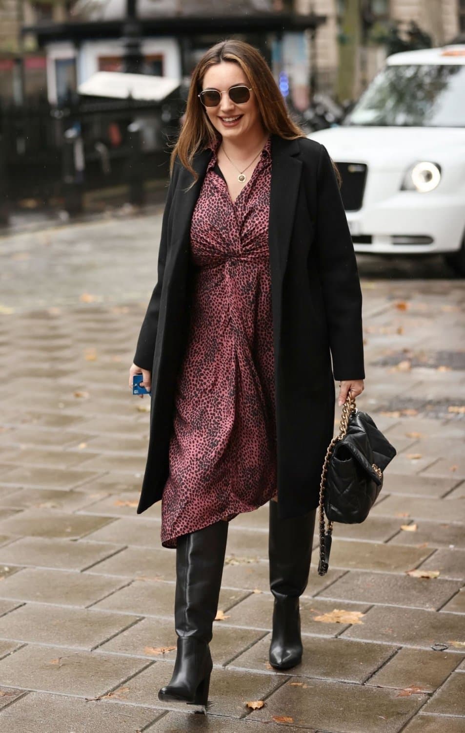 Kelly Brook - Black Knee High Leather Boots