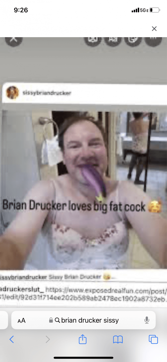 Brian Drucker loves giving Derek blowjobs