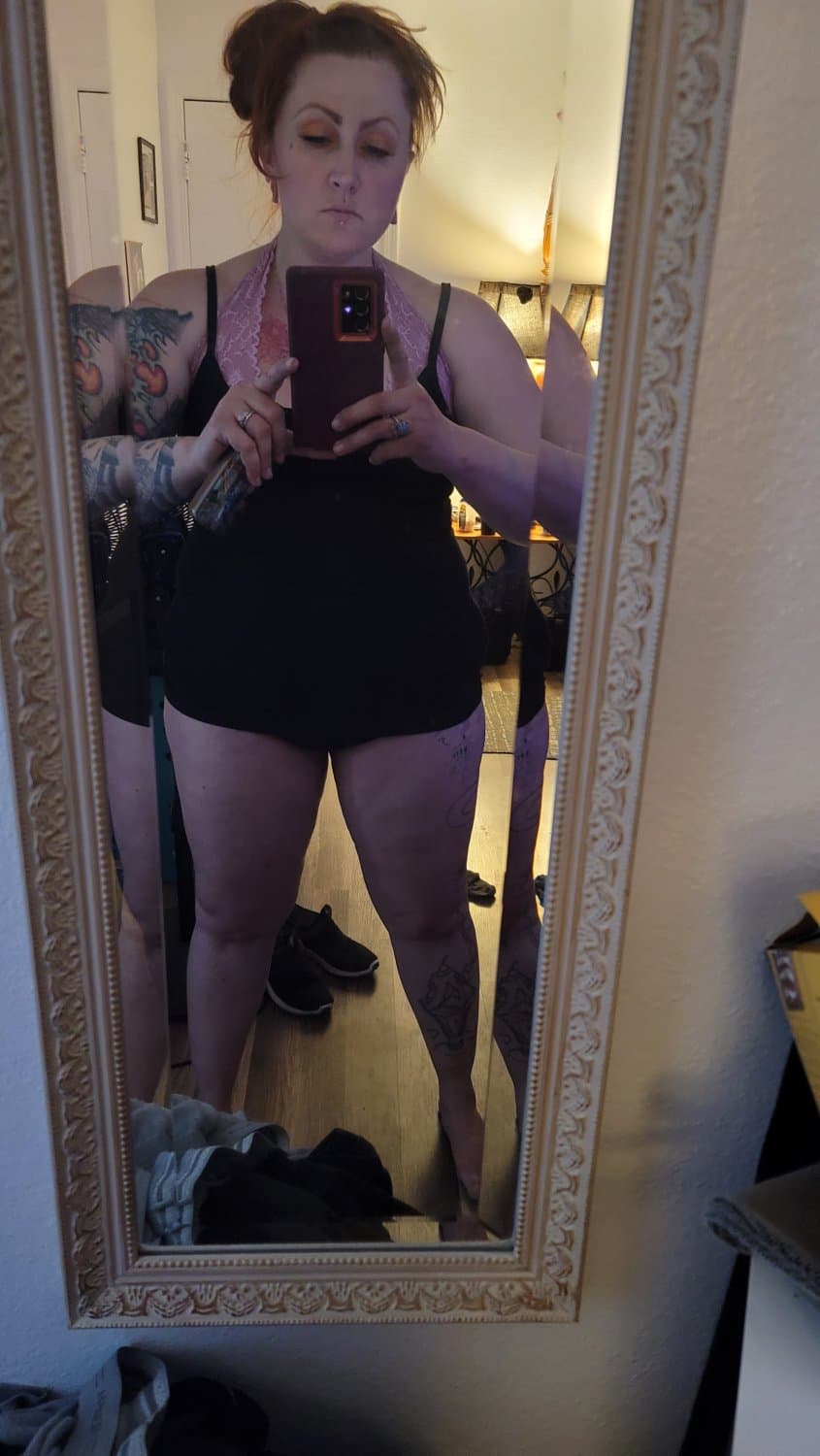 You know her check my profile. I want her cum home used. Plz suduce her.Pass to friends. Want cre p