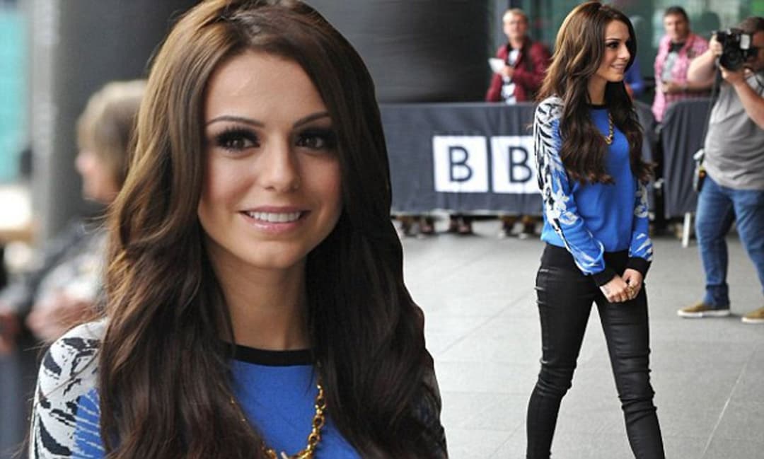 Click to view full size Cher Lloyd Facial (Ai-Magic)