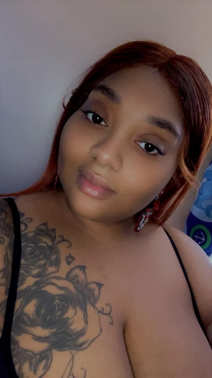 HUGE SSBBW SEXY ASS BOOTY