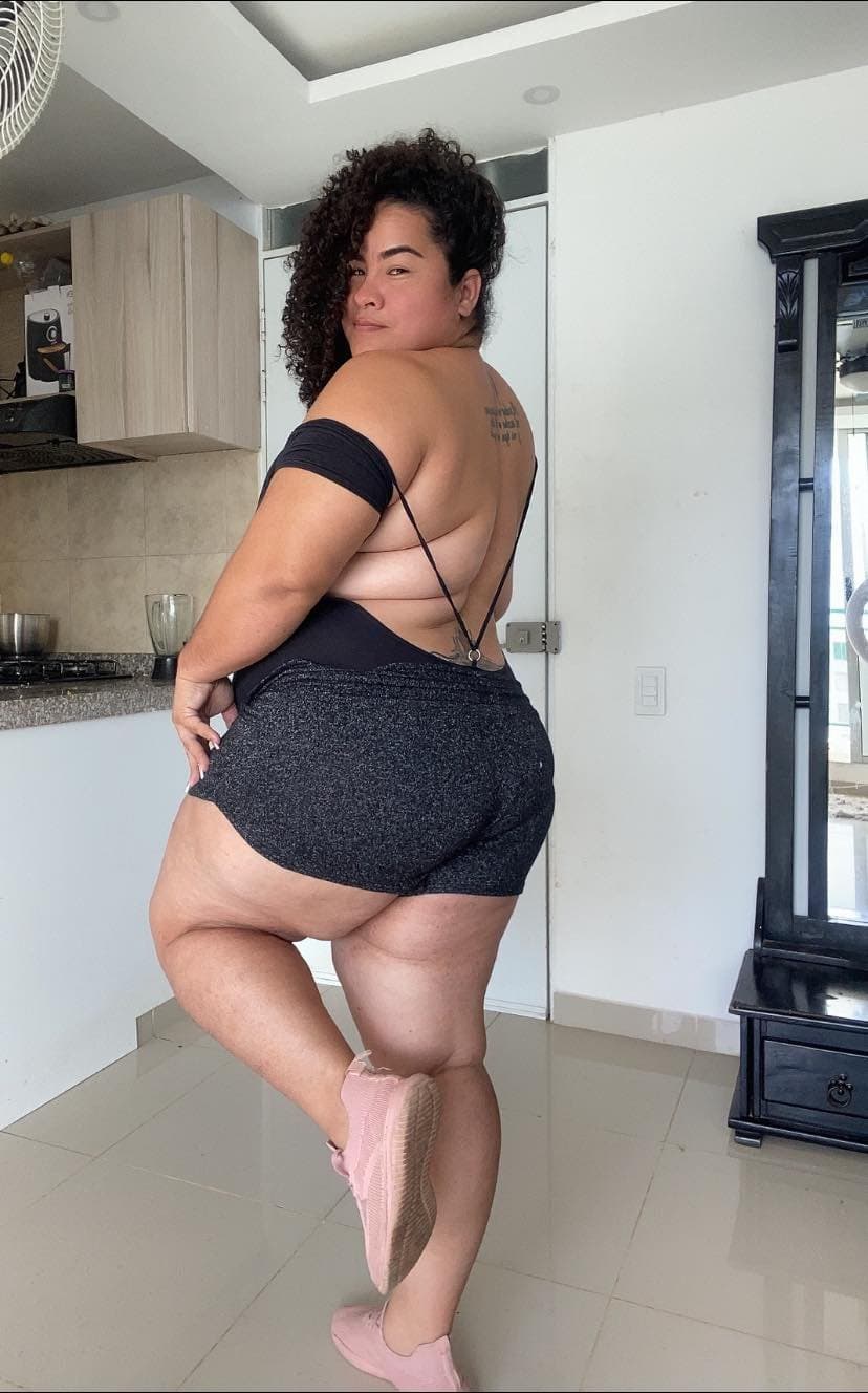 COLUMBIAN BBW BIKINI BABE