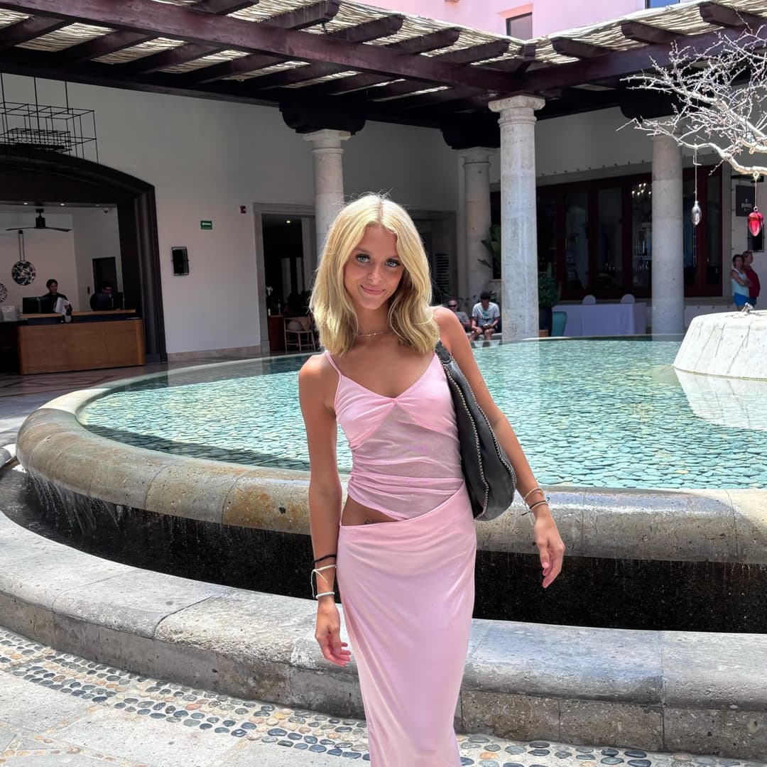 Disclosure #565: Joining her cousin